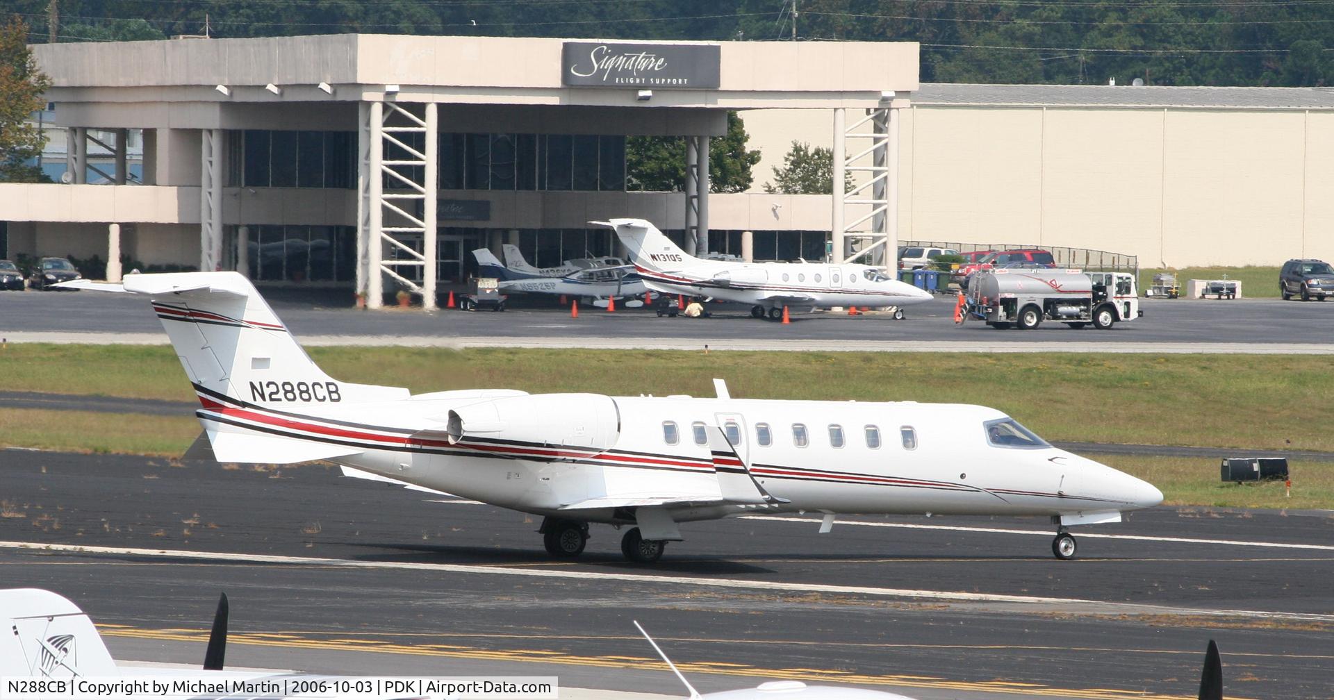 N288CB, Learjet 45 C/N 272, Taxing to Runway 20L
