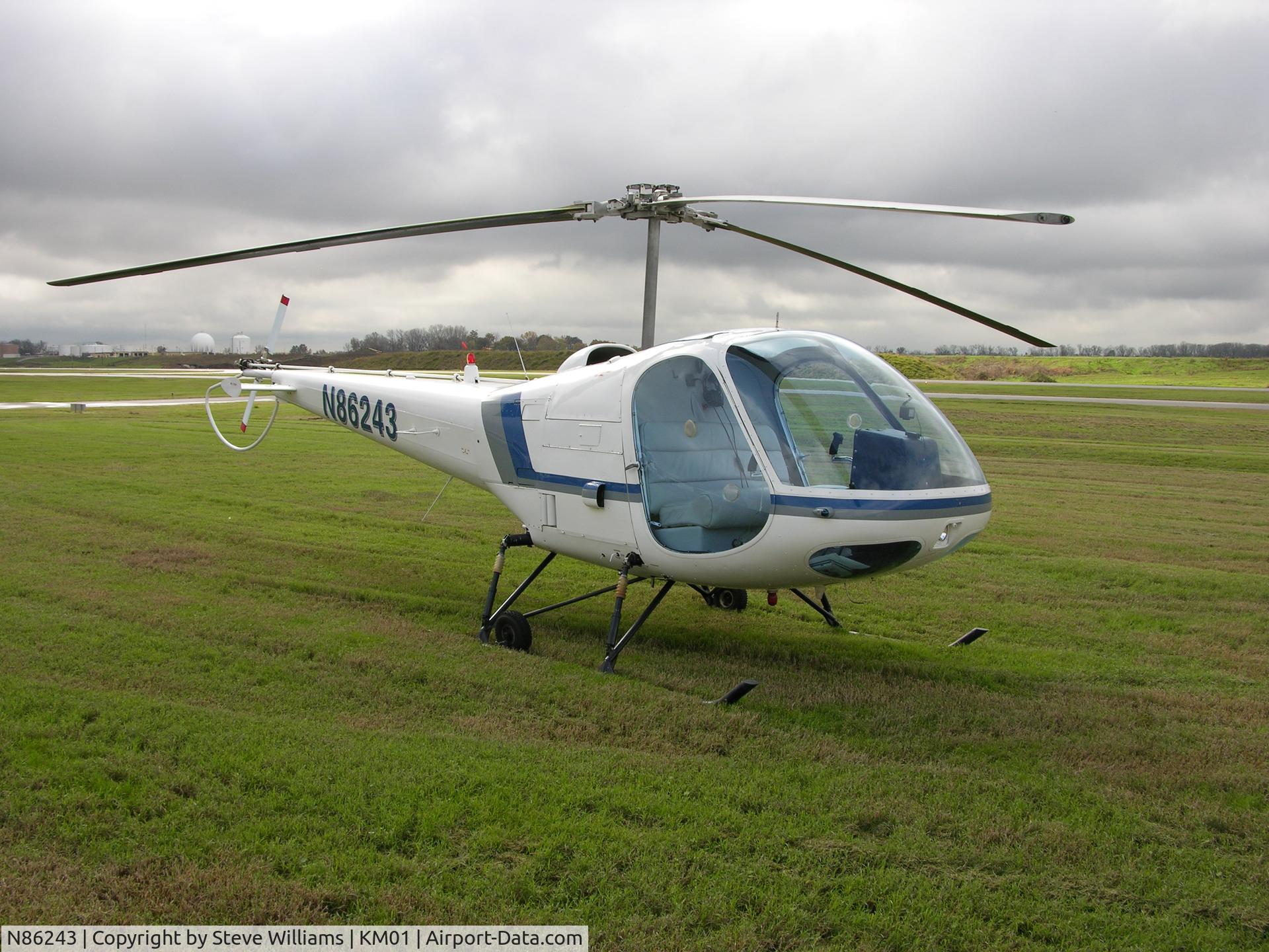 N86243, 1982 Enstrom F-28F Falcon C/N 724, N86243 at DeWitt-Spain Airport