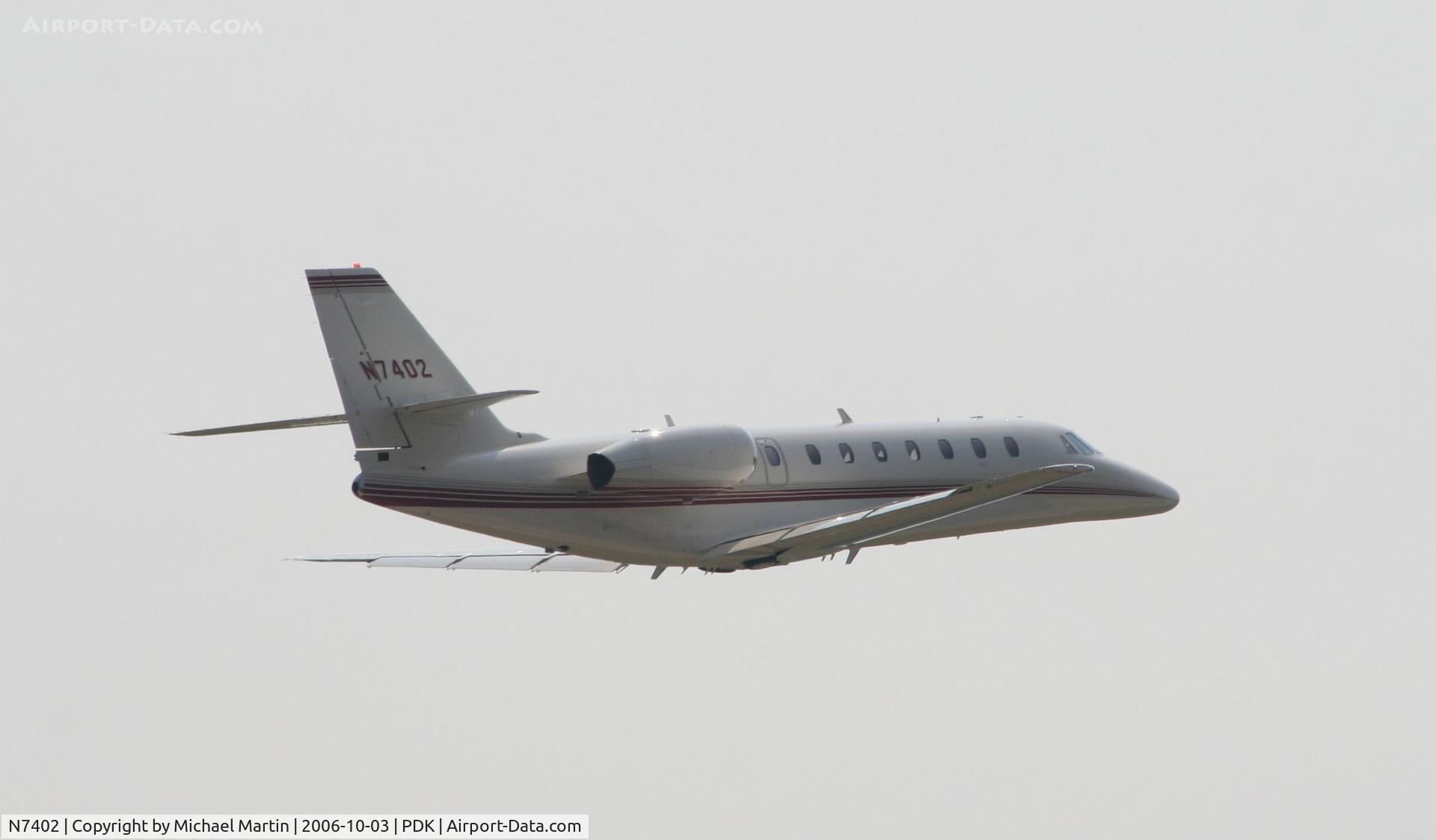 N7402, 2006 Cessna 680 Citation Sovereign C/N 680-0082, Departing PDK enroute to MCO