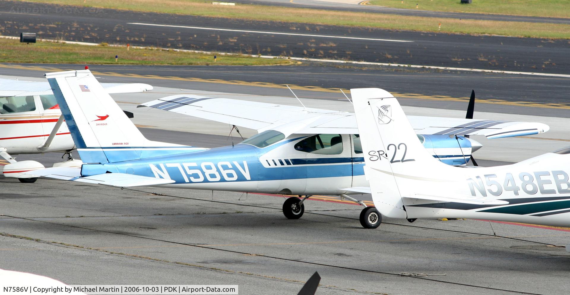 N7586V, 1976 Cessna 177RG Cardinal C/N 177RG0877, Tied down @ Epps Air Service