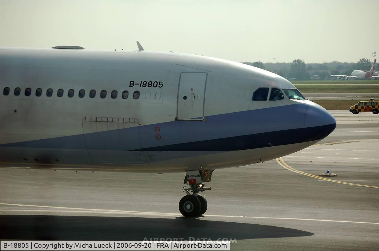 B-18805, 2001 Airbus A340-313X C/N 415, Pretty dirty fuselage...