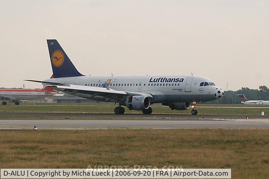 D-AILU, 1997 Airbus A319-114 C/N 744, Airbus with the Lufthansa mascot for kids