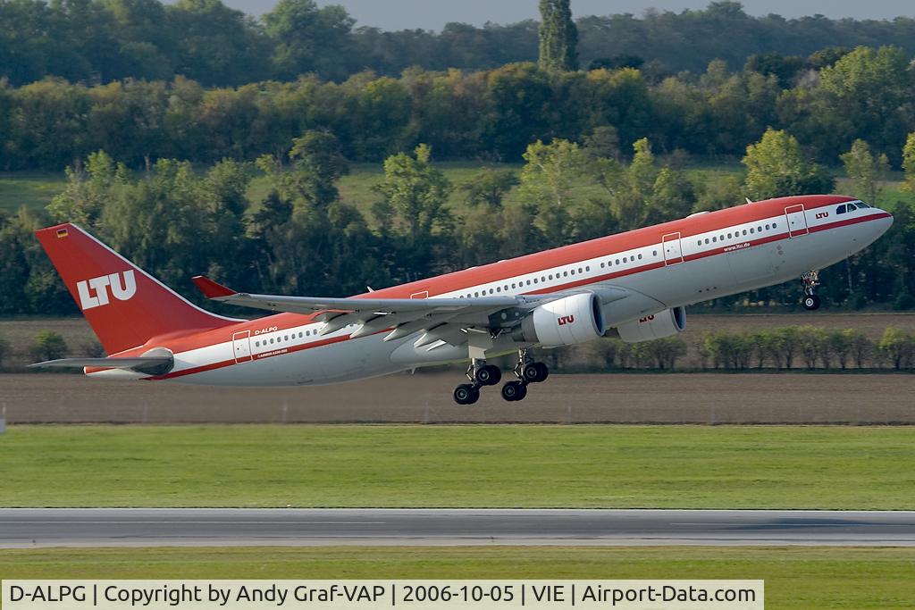 D-ALPG, 2002 Airbus A330-223 C/N 493, After take off RWY29.
