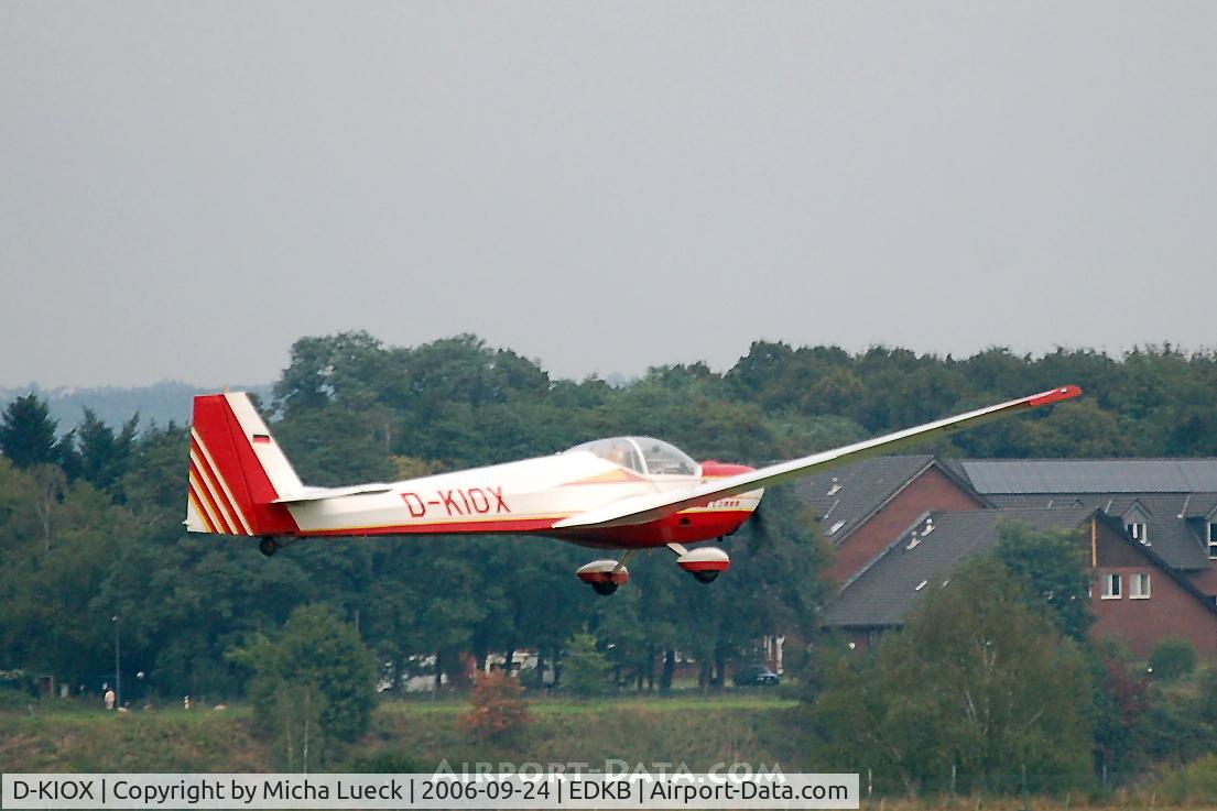 D-KIOX, Scheibe SF-25C Falke C/N 44507, in Hangelar/Germany
