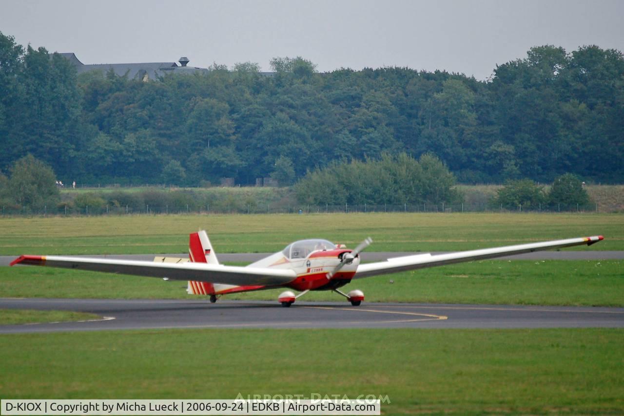 D-KIOX, Scheibe SF-25C Falke C/N 44507, in Hangelar/Germany