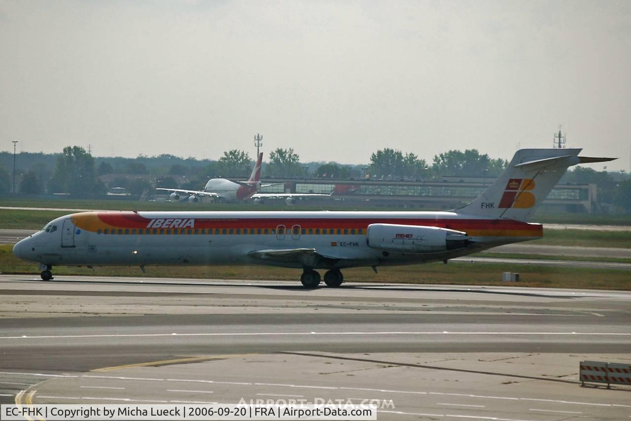 EC-FHK, 1991 McDonnell Douglas MD-87 (DC-9-87) C/N 53213, Taxiing to the gate
