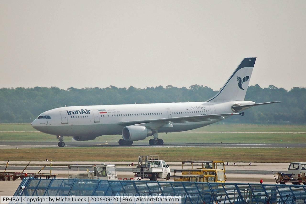 EP-IBA, 1993 Airbus A300B4-605R C/N 723, Taxiing to the gate