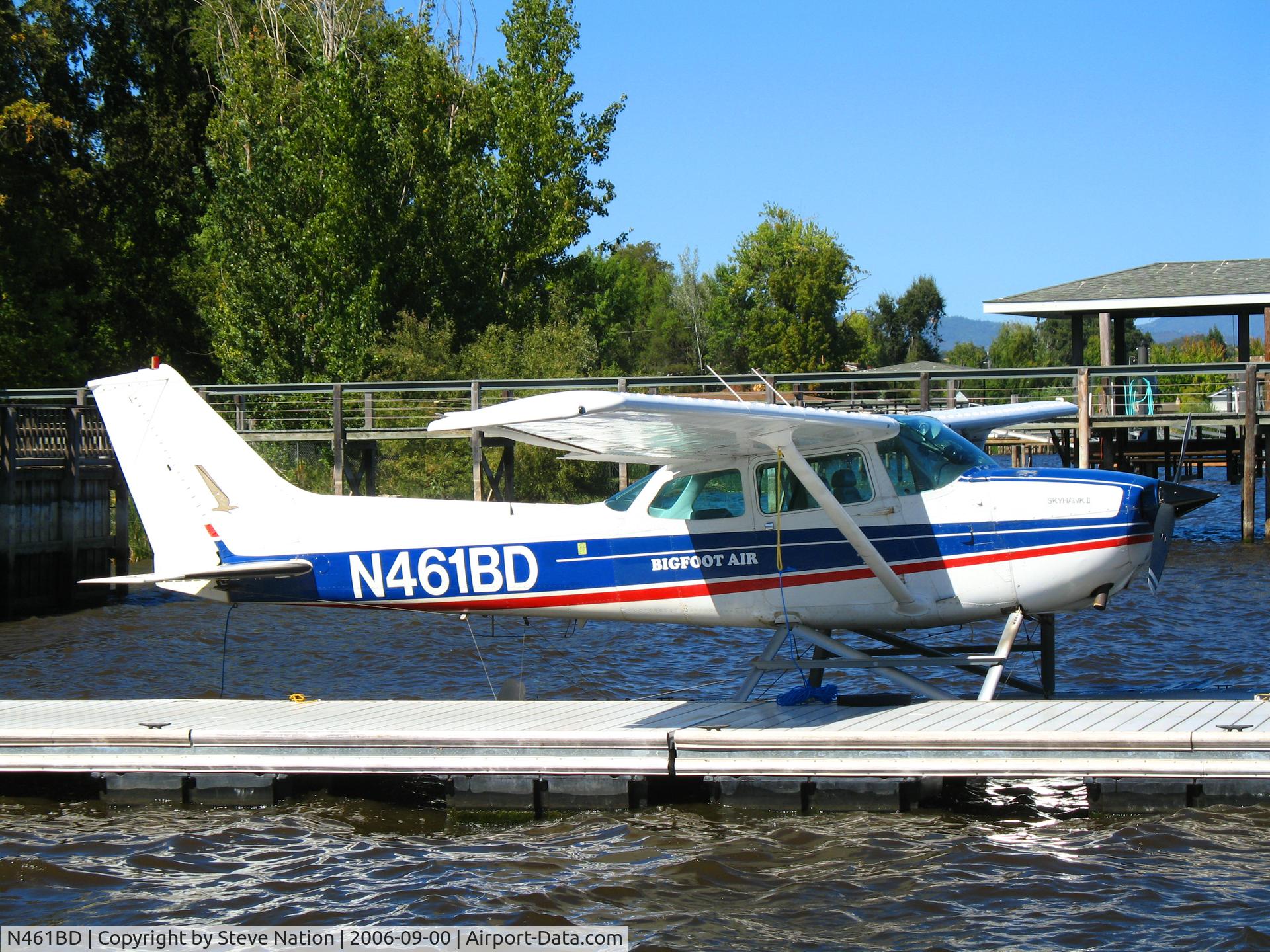 N461BD, 1978 Cessna 172N C/N 17270418, Down from Anchorage for 2006 Clear Lake Splash-in is Bigfoot Air's 1978 float-equipped 172N moored at Skylark Shores Motel, Lakeport, CA