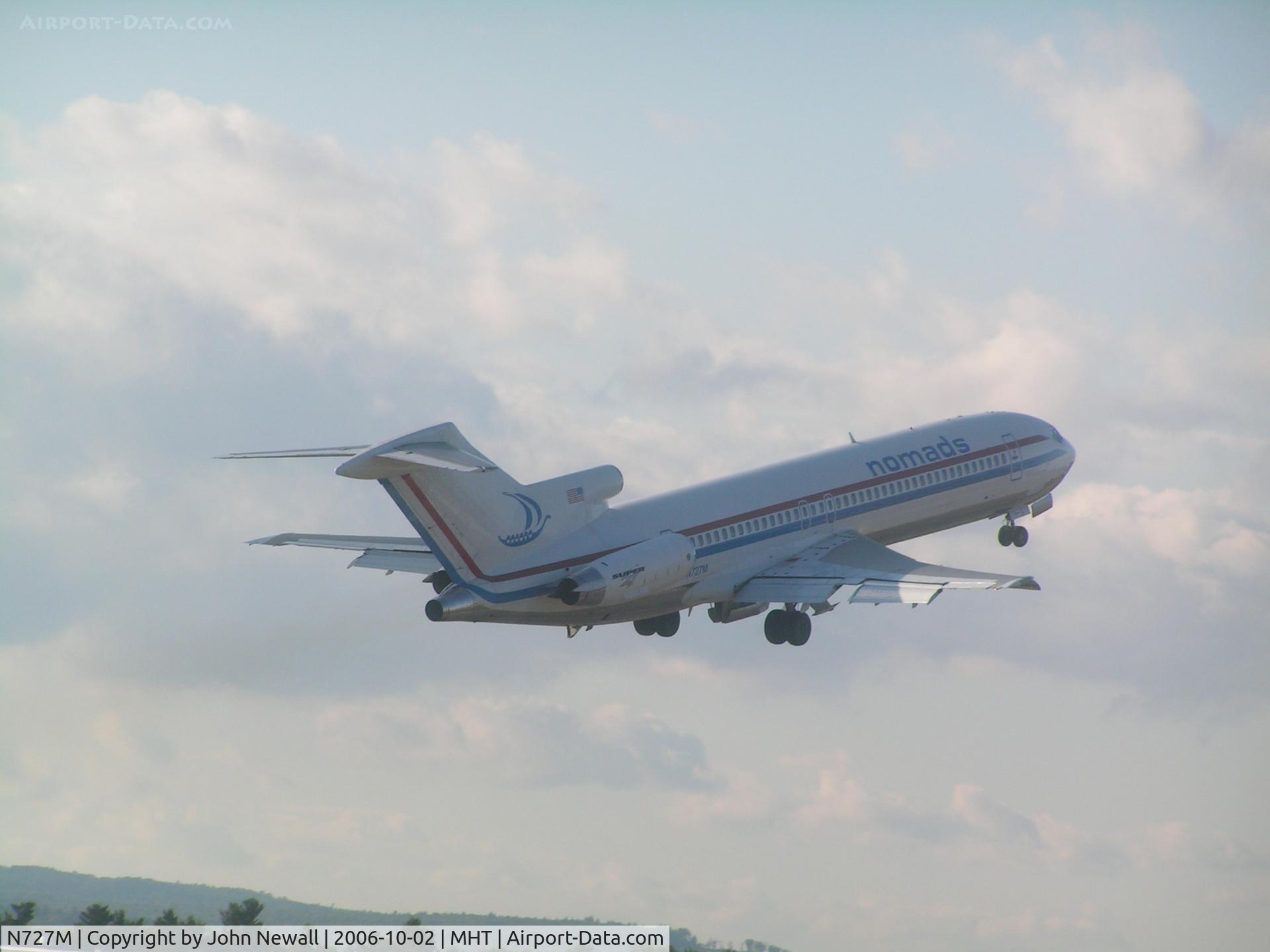 N727M, 1982 Boeing 727-221 C/N 22541, take off from runway 17