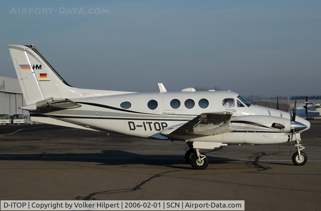 D-ITOP, 2000 Raytheon C90A King Air C/N LJ-1606, Beech King Air C90B