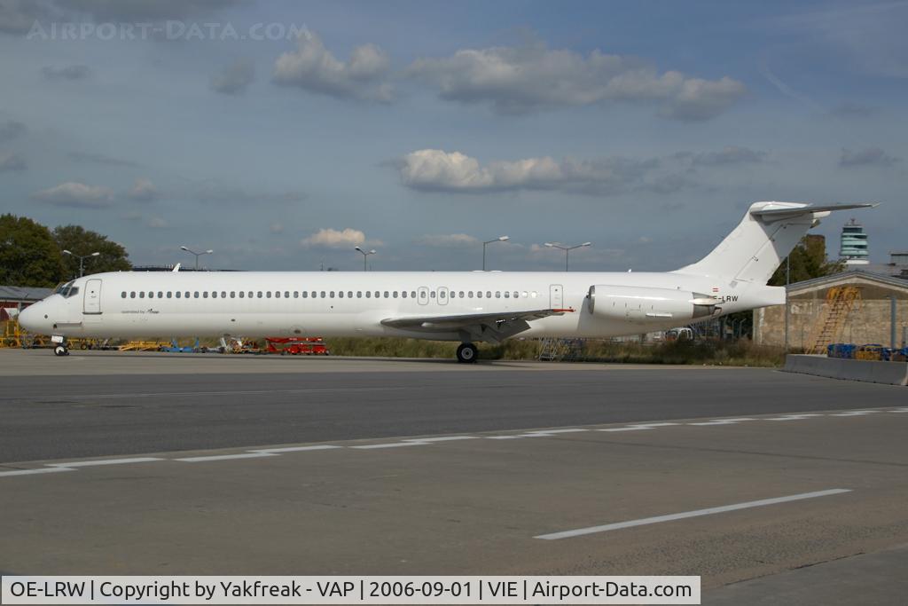OE-LRW, 1989 McDonnell Douglas MD-83 (DC-9-83) C/N 49629, Mapjets MD80