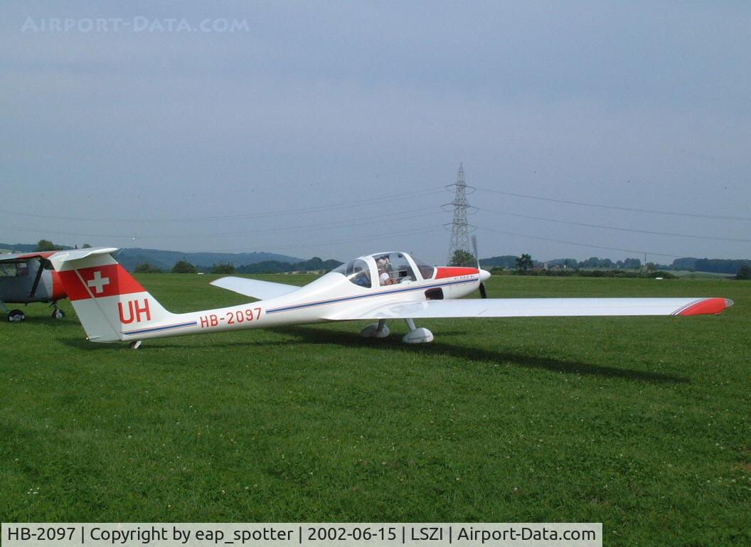 HB-2097, Grob G-109B C/N 6280, ready to taxi to holdingpoint