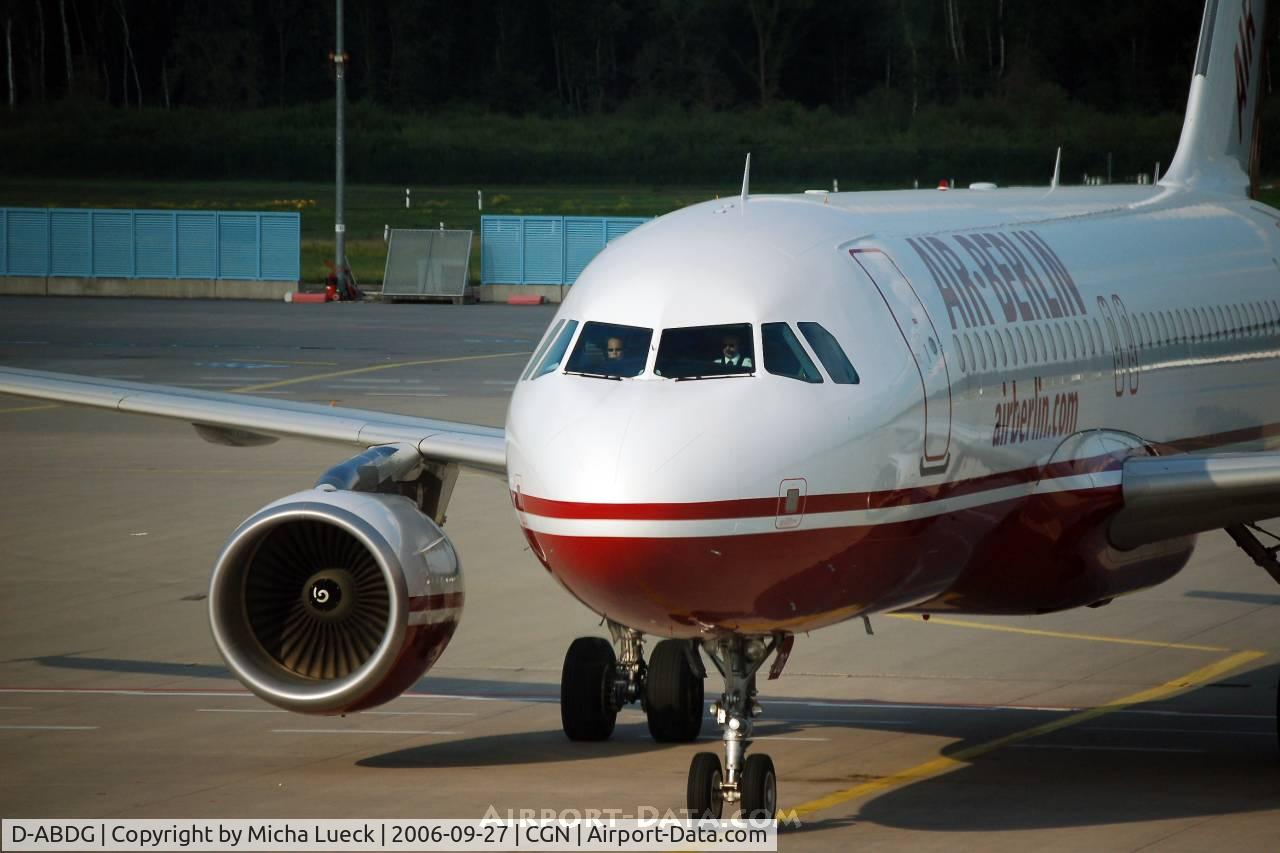 D-ABDG, 1999 Airbus A320-214 C/N 2835, Arriving at the gate