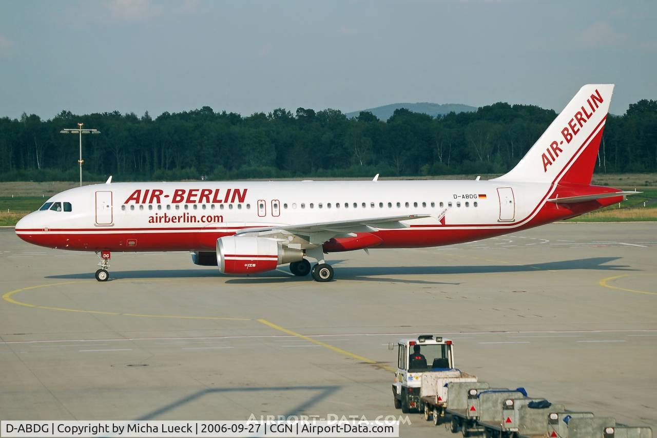 D-ABDG, 1999 Airbus A320-214 C/N 2835, Taxiing to the gate