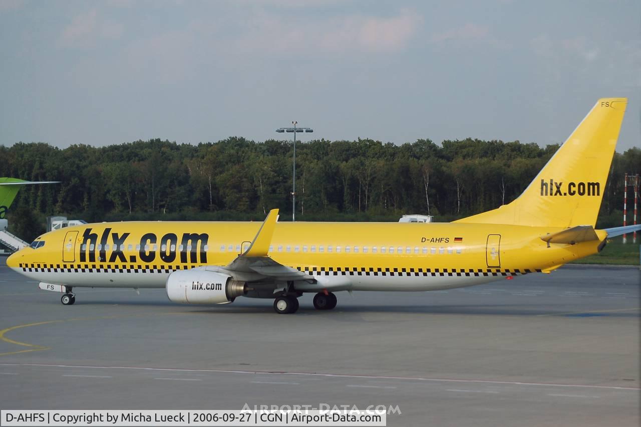 D-AHFS, 2000 Boeing 737-8K5 C/N 28623, Taxiing to the gate