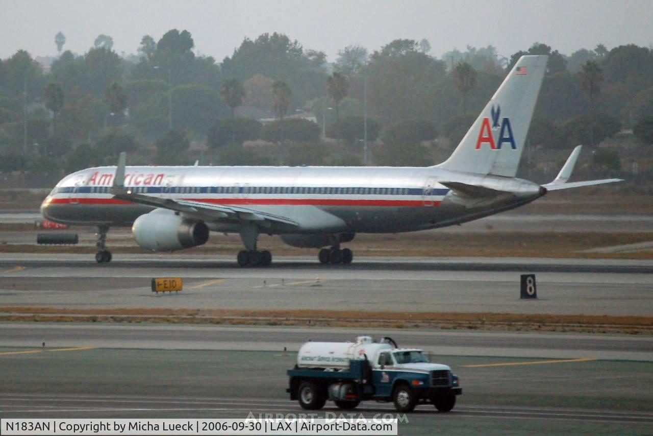N183AN, 1999 Boeing 757-223 C/N 29593, Accelerating for the take-off run
