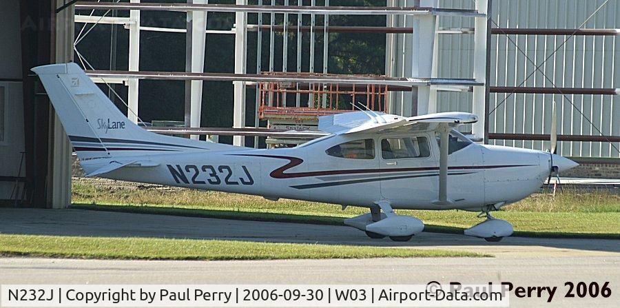 N232J, 2001 Cessna 182T Skylane C/N 18281065, Secluded Skylane away from the crowds