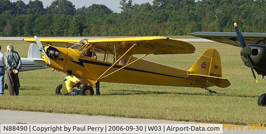 N88490, 1946 Piper J3C-65 Cub C/N 16114, Another bright Cub flying in to Wilson