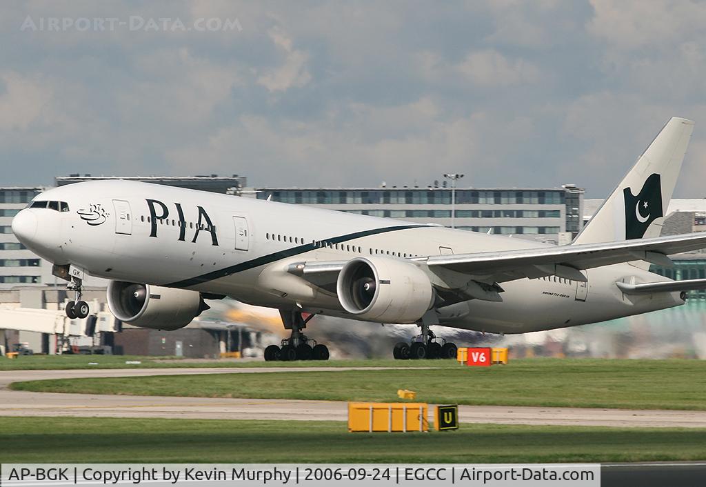 AP-BGK, 2004 Boeing 777-240/ER C/N 33776, PIA 777 take off 24R