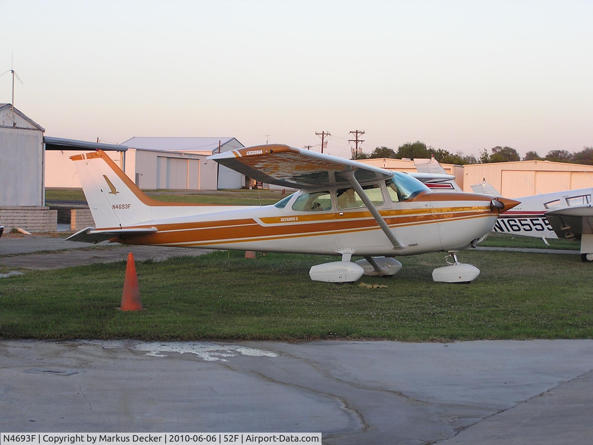 N4693F, 1979 Cessna 172N C/N 17273072, C172