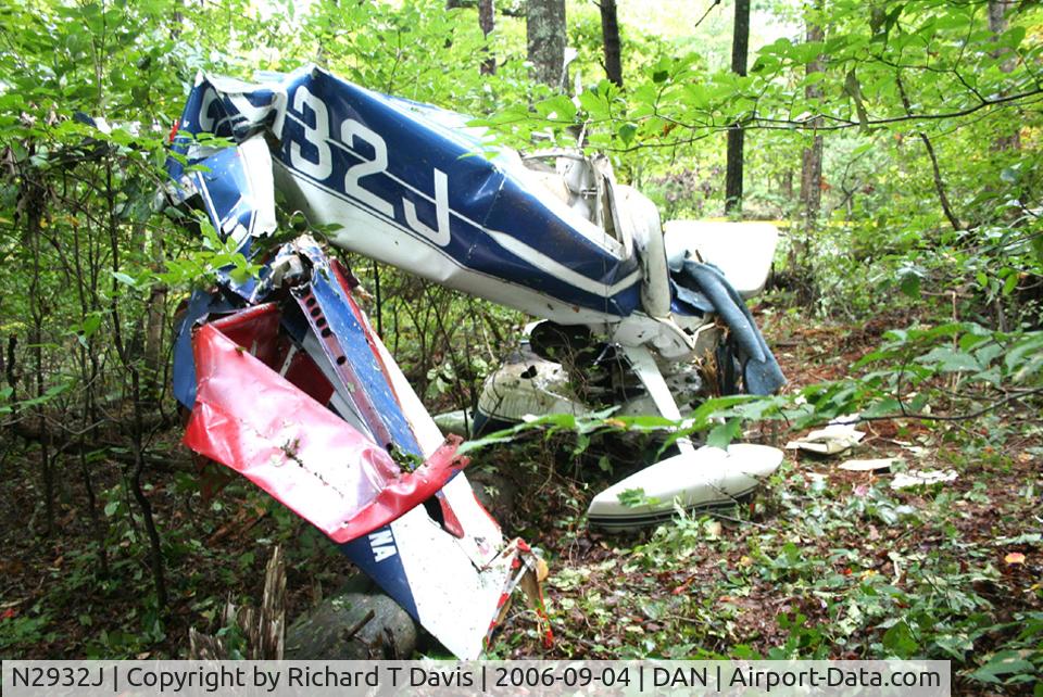 N2932J, 1966 Cessna 150G C/N 15065732, 1966 Cessna 150G.Accident 2 Fatal in Penhook Va. NTSB NYC06FA215
