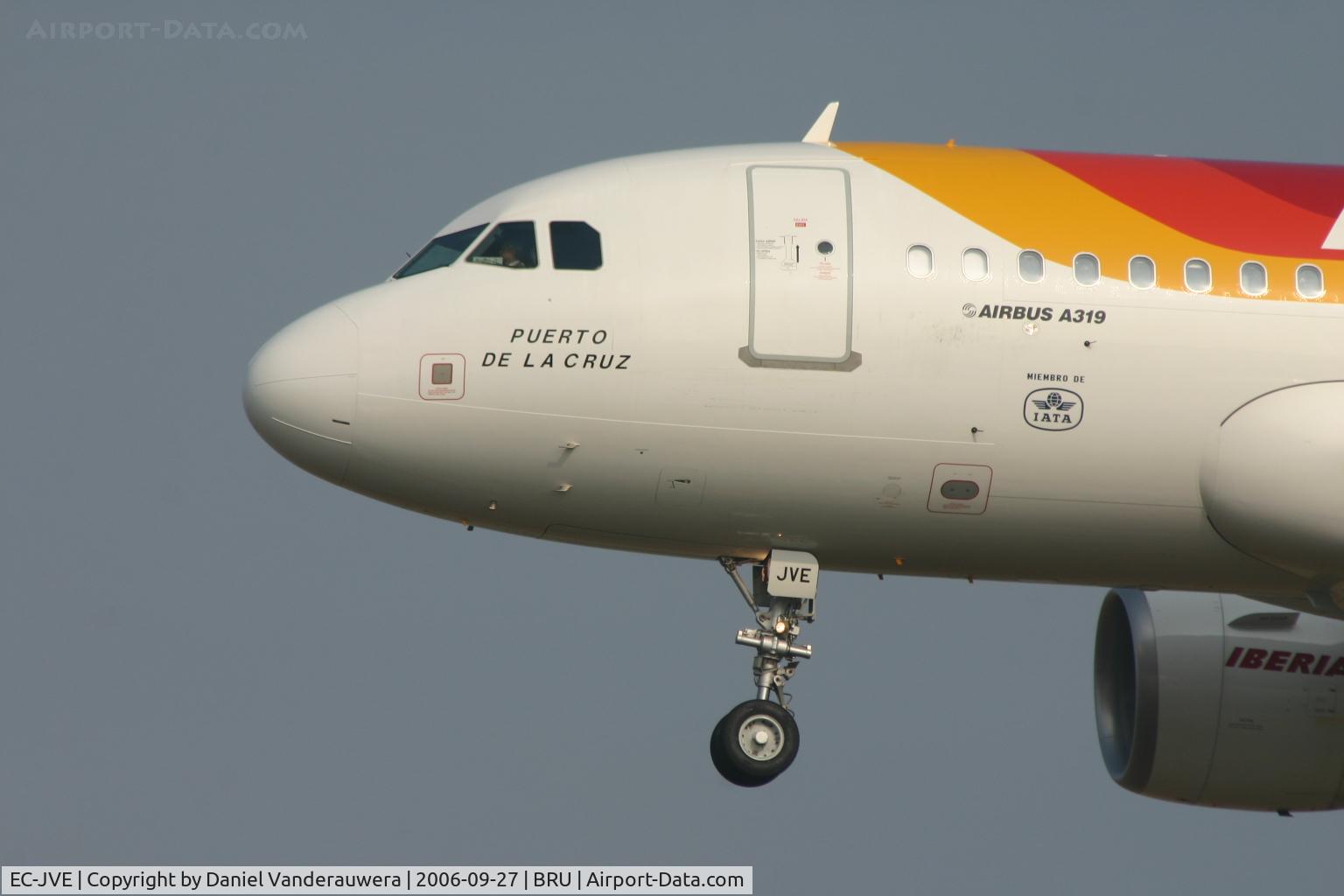 EC-JVE, 2006 Airbus A319-111 C/N 2843, close-up