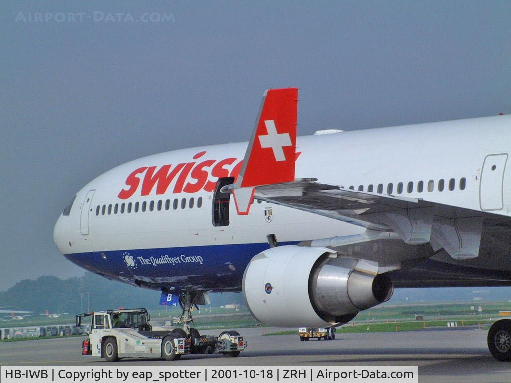 HB-IWB, 1991 McDonnell Douglas MD-11F C/N 48444, towing to SR-Technics