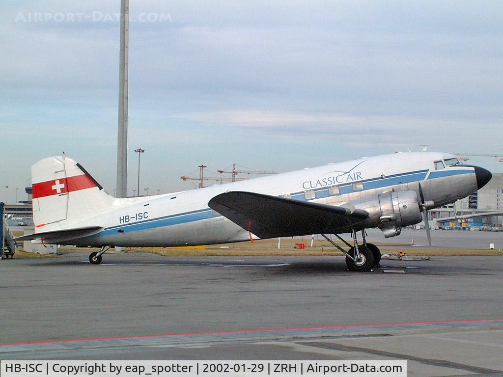 HB-ISC, 1943 Douglas DC-3C-S1C3G (C-47A) C/N 9995, parked and waiting for spring