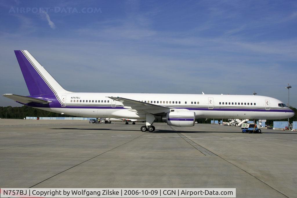 N757BJ, 1983 Boeing 757-236 C/N 22176, visitor