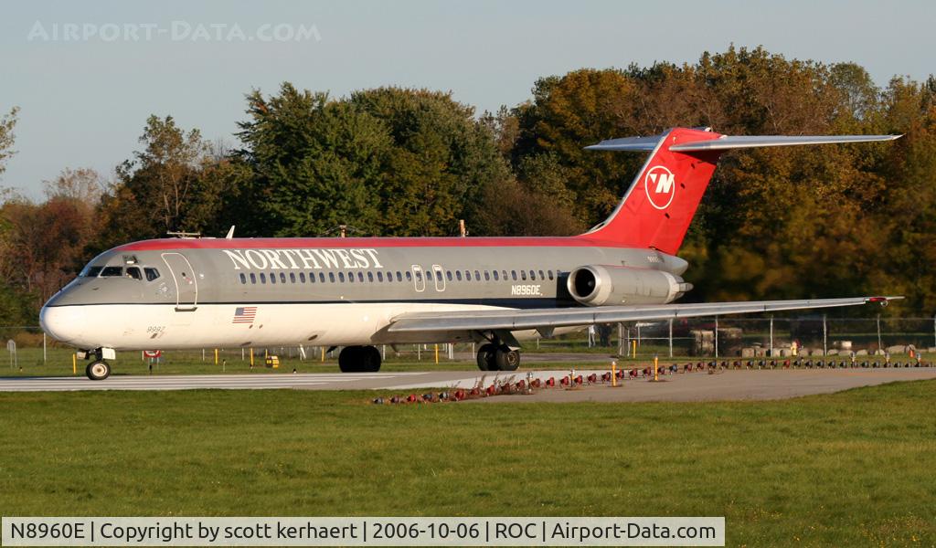 N8960E, 1968 Douglas DC-9-31 C/N 45869, lining up for a r/w 04 departure