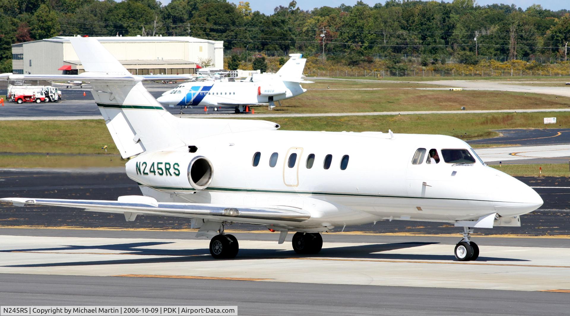 N245RS, 1973 Hawker Siddeley HS.125 Series 600A C/N 256027, Taxing to Runway 2R