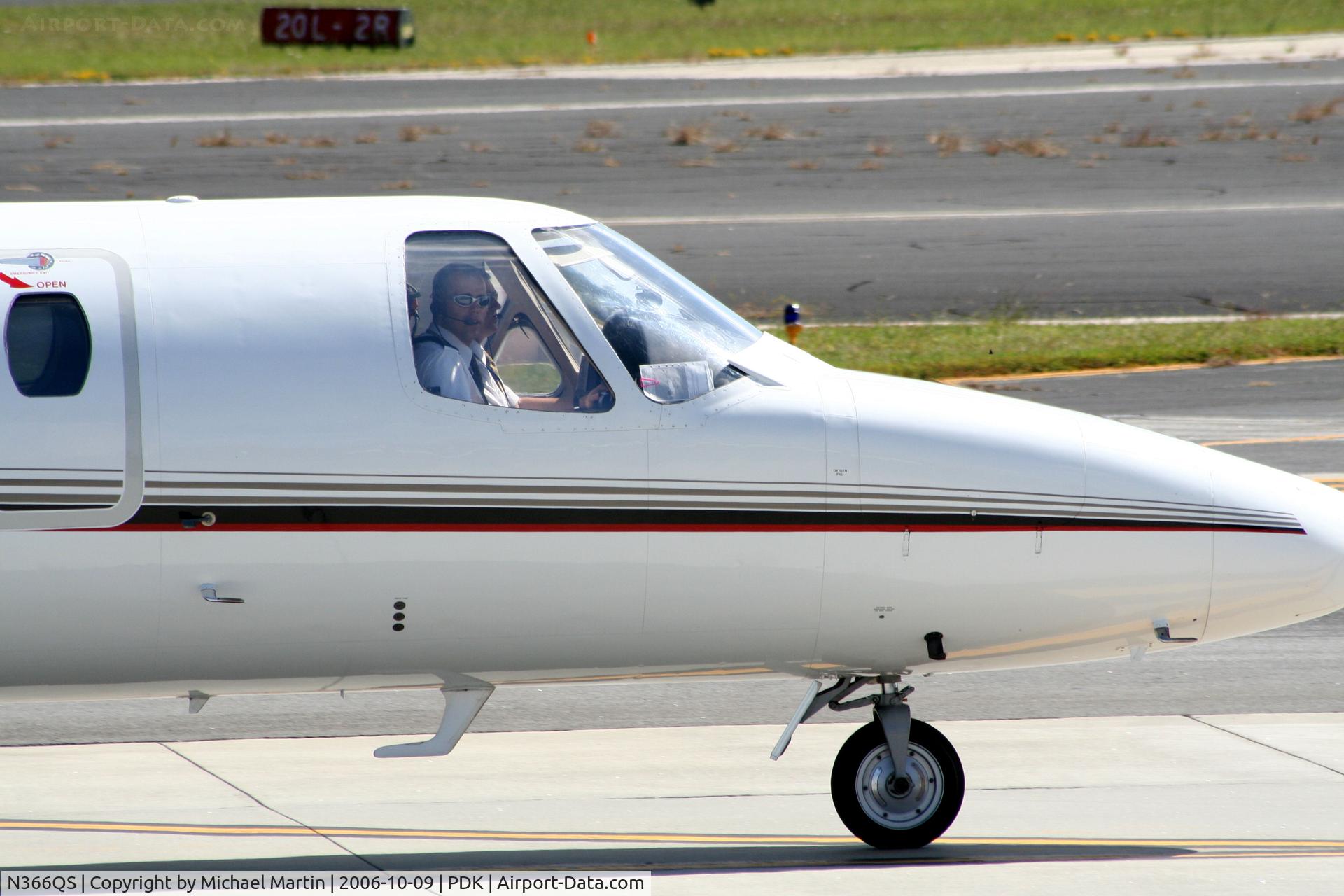 N366QS, 1998 Cessna 560 Citation Ultra C/N 560-0466, You looking at me?