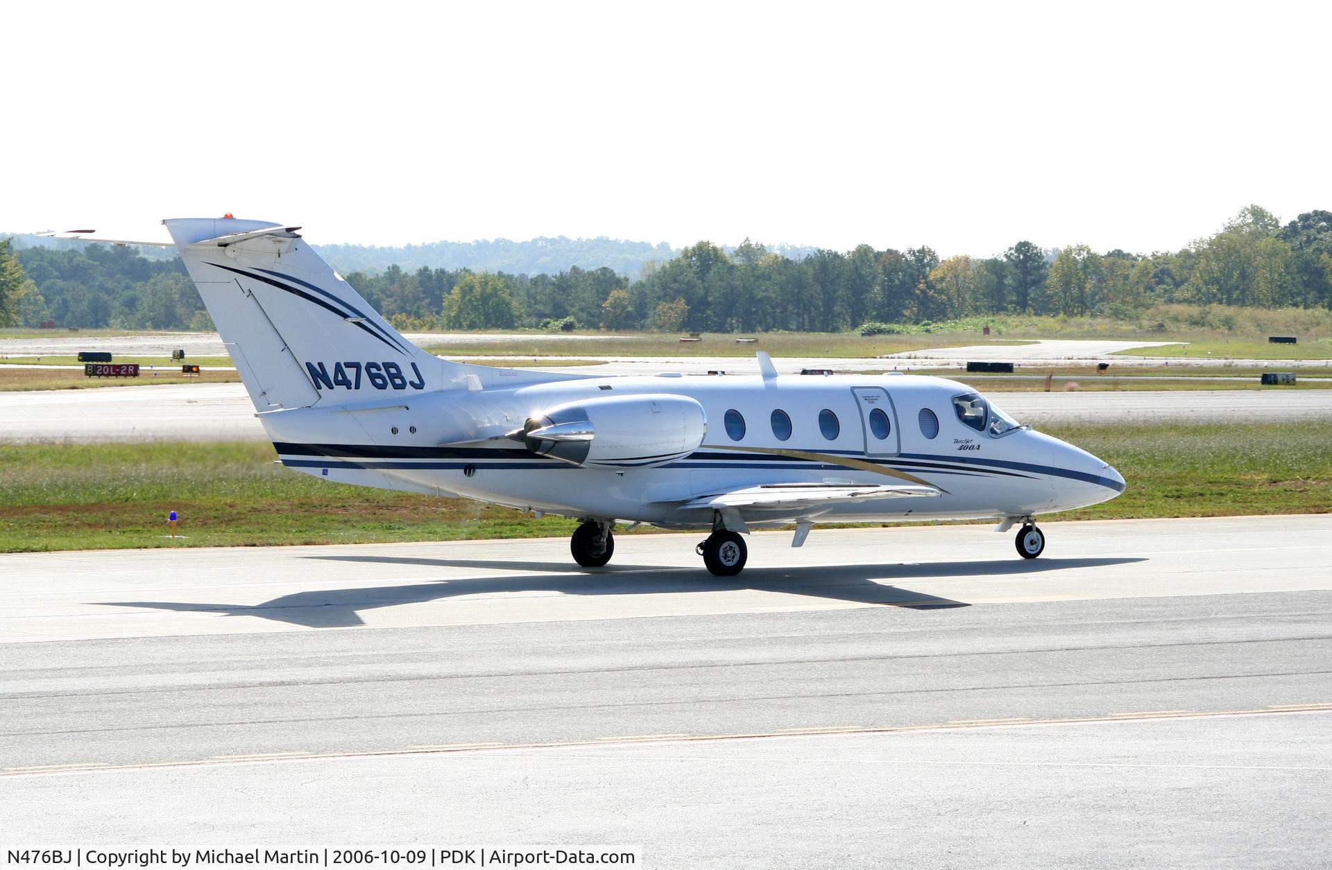 N476BJ, 1998 Raytheon Aircraft Company 400A C/N RK-176, Taxing to Runway 2R