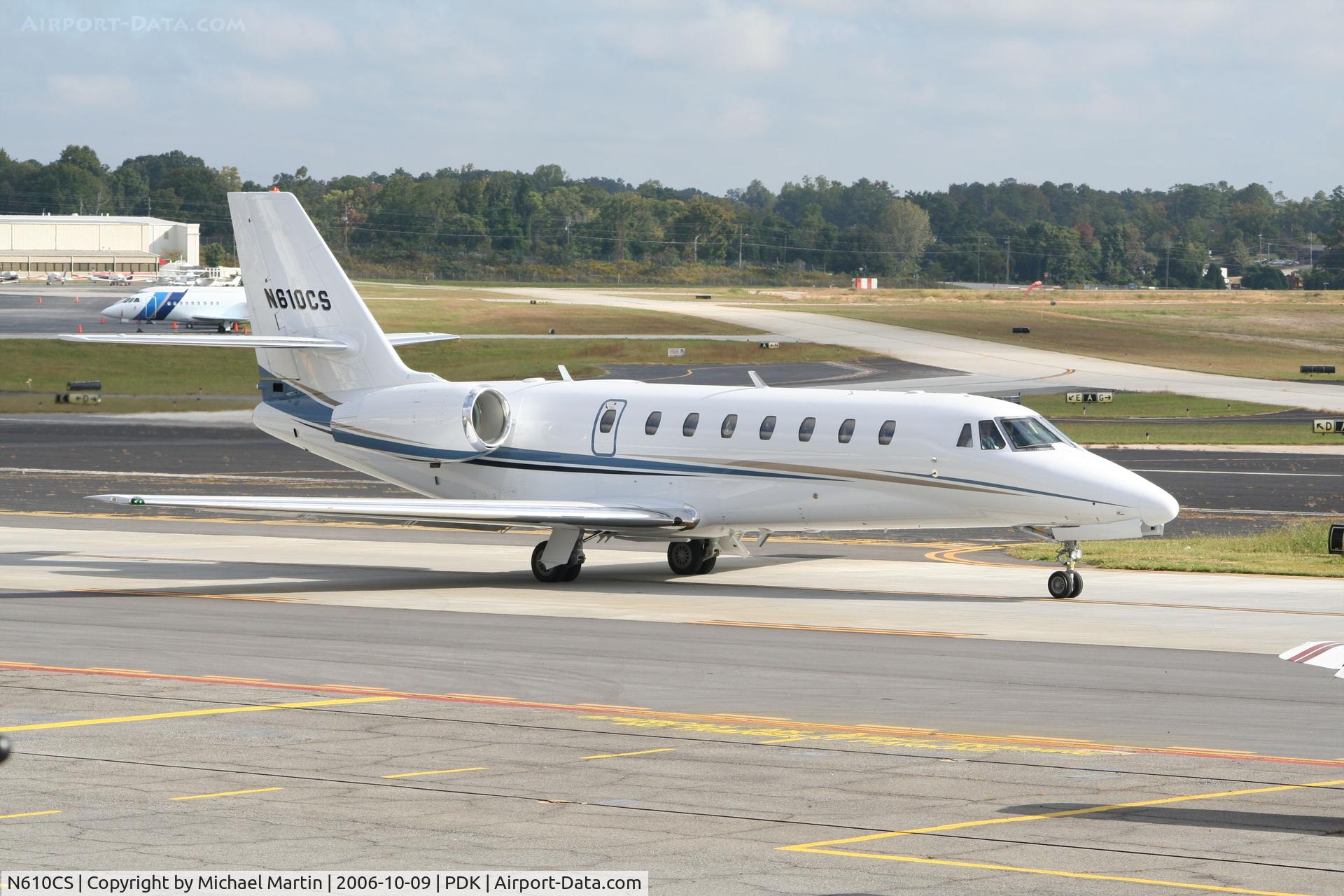 N610CS, 2006 Cessna 680 Citation Sovereign C/N 680-0092, Taxing to Runway 2R