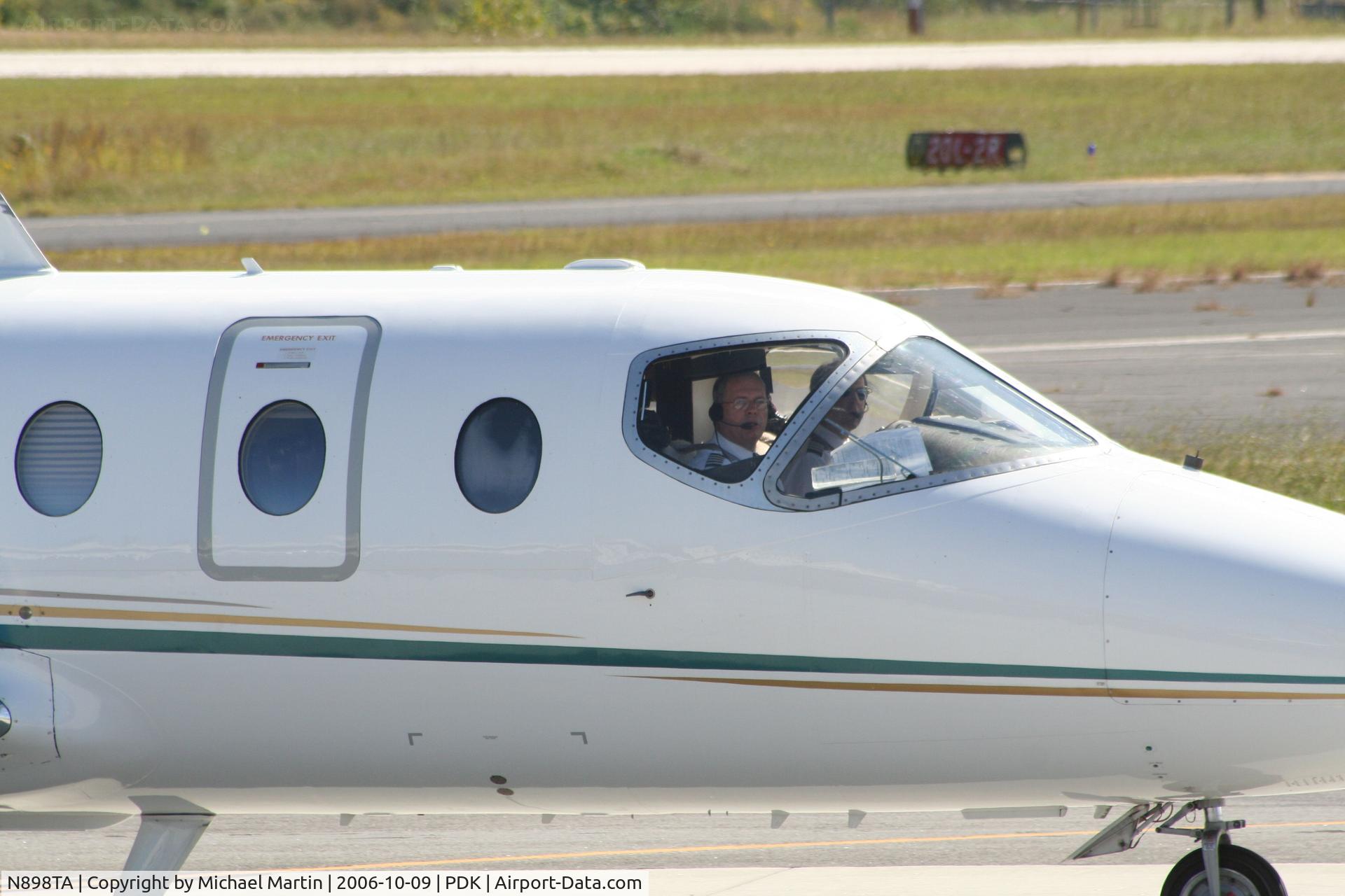 N898TA, 2000 Raytheon Beechjet 400A C/N RK-295, You looking at me?