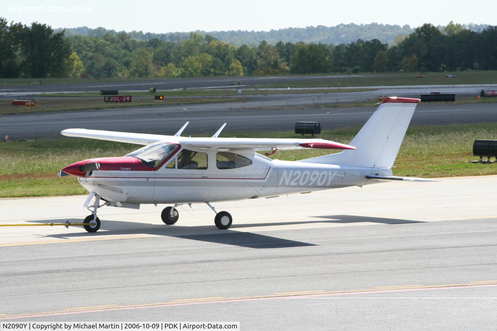 N2090Y, 1976 Cessna 177RG Cardinal C/N 177RG1106, Being repositioned at Mercury Air Center