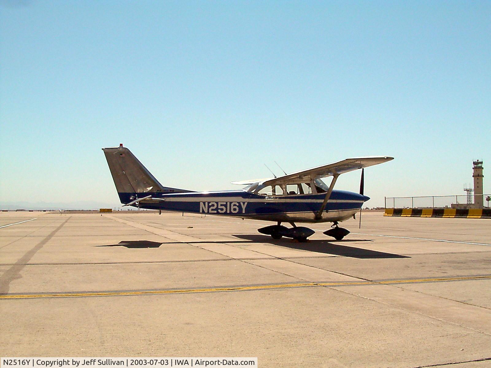 N2516Y, 1963 Cessna 172D C/N 17249816, N2516Y at IWA