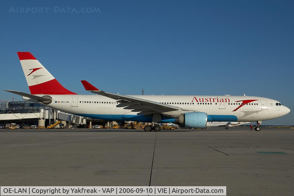 OE-LAN, 1997 Airbus A330-223 C/N 195, Austrian Airlines Airbus 330-200