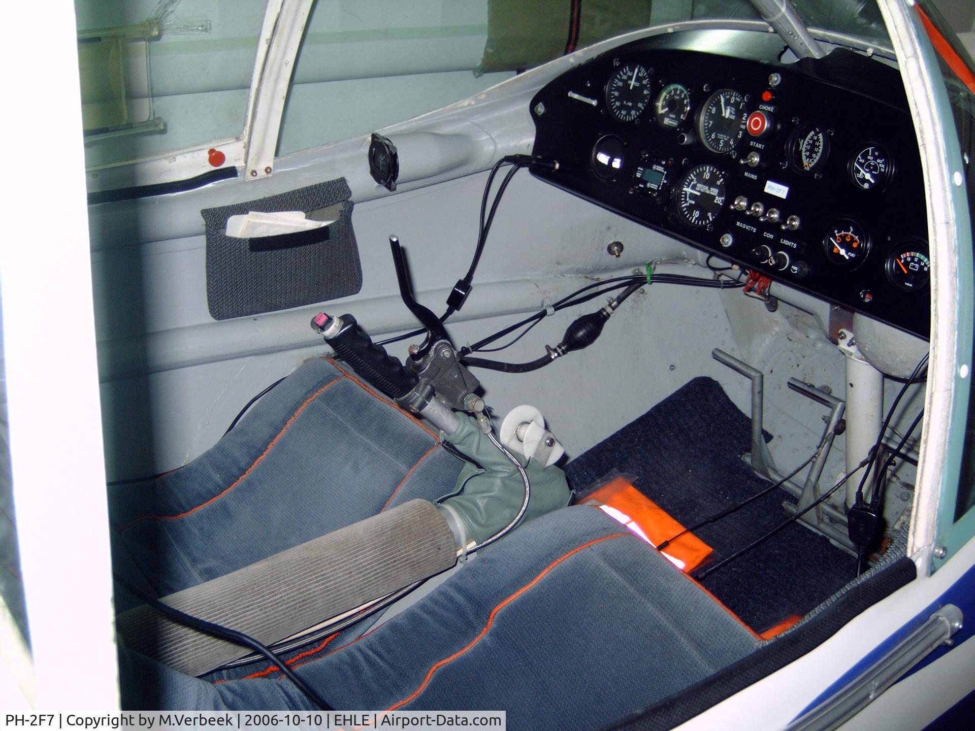 PH-2F7, 1992 Aviasud Mistral C/N 154, cockpit-3 PH-2F7