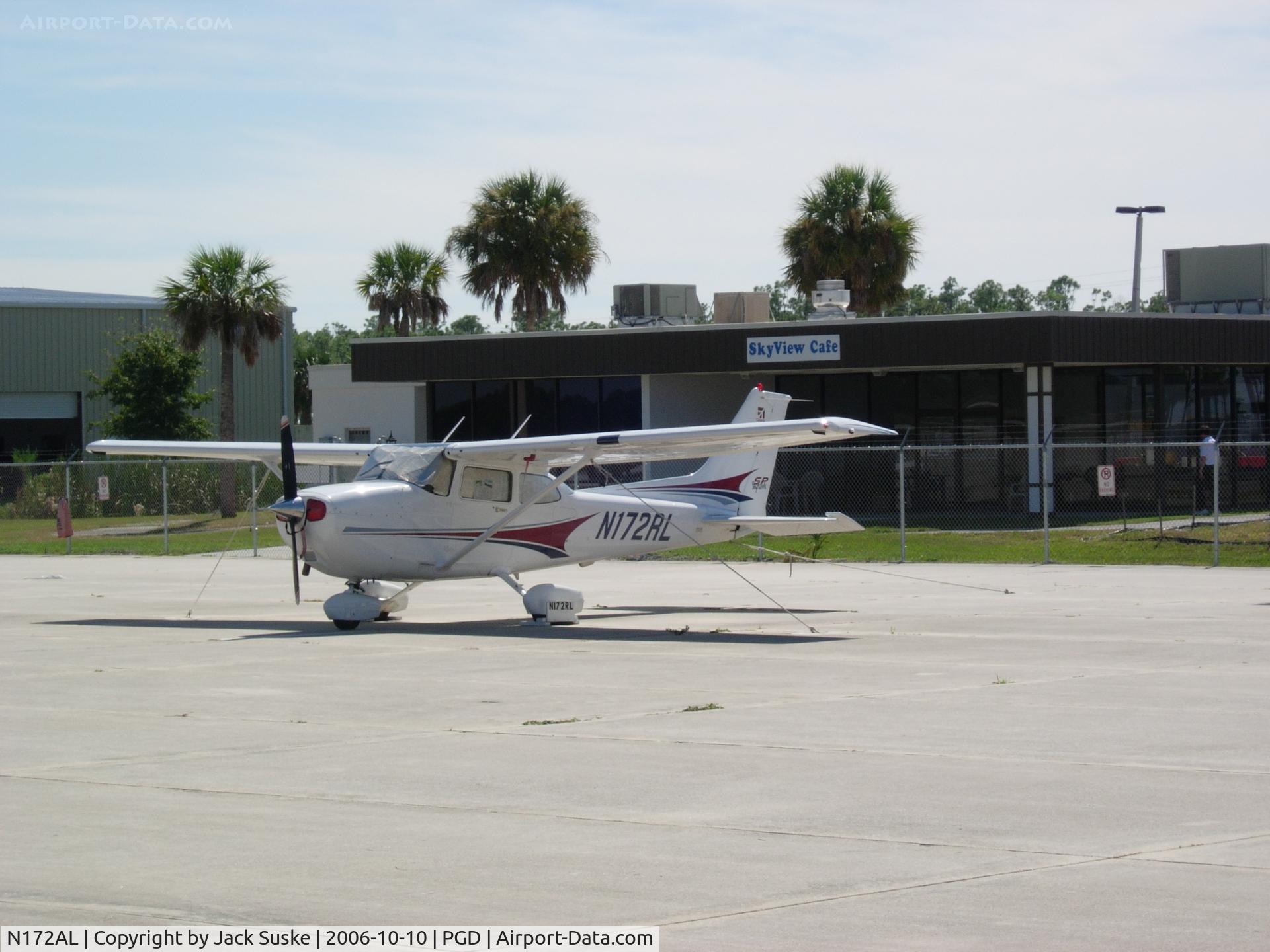 N172AL, 1970 Cessna 172K Skyhawk C/N 17259060, On the ramp