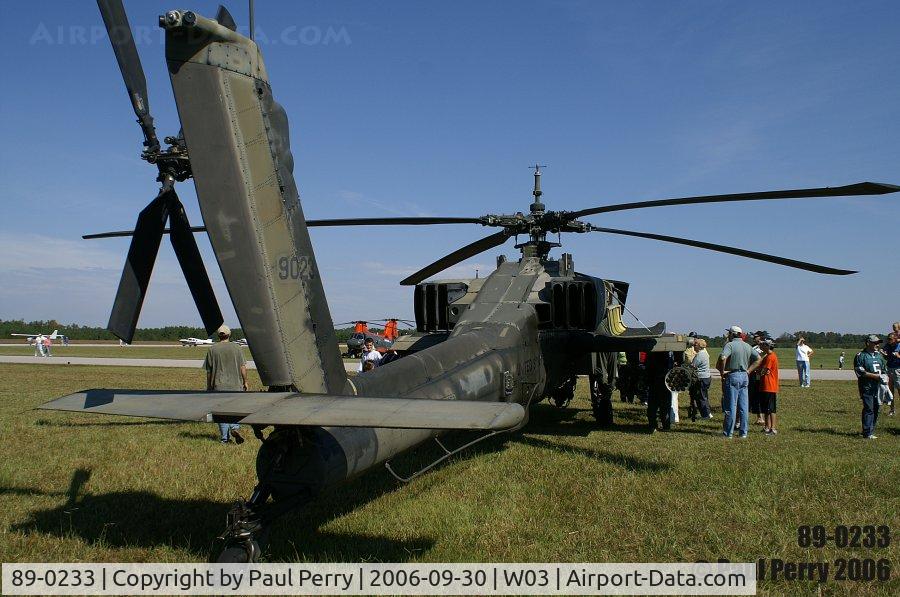 89-0233, 1989 McDonnell Douglas AH-64A Apache C/N PV635, Doubtful that the Ah-64 will ever stop drawing crowds