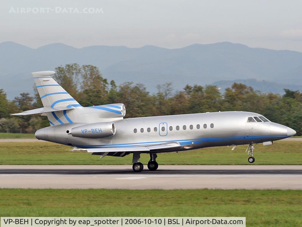 VP-BEH, 2000 Dassault Falcon 900EX C/N 75, landing on runway 16