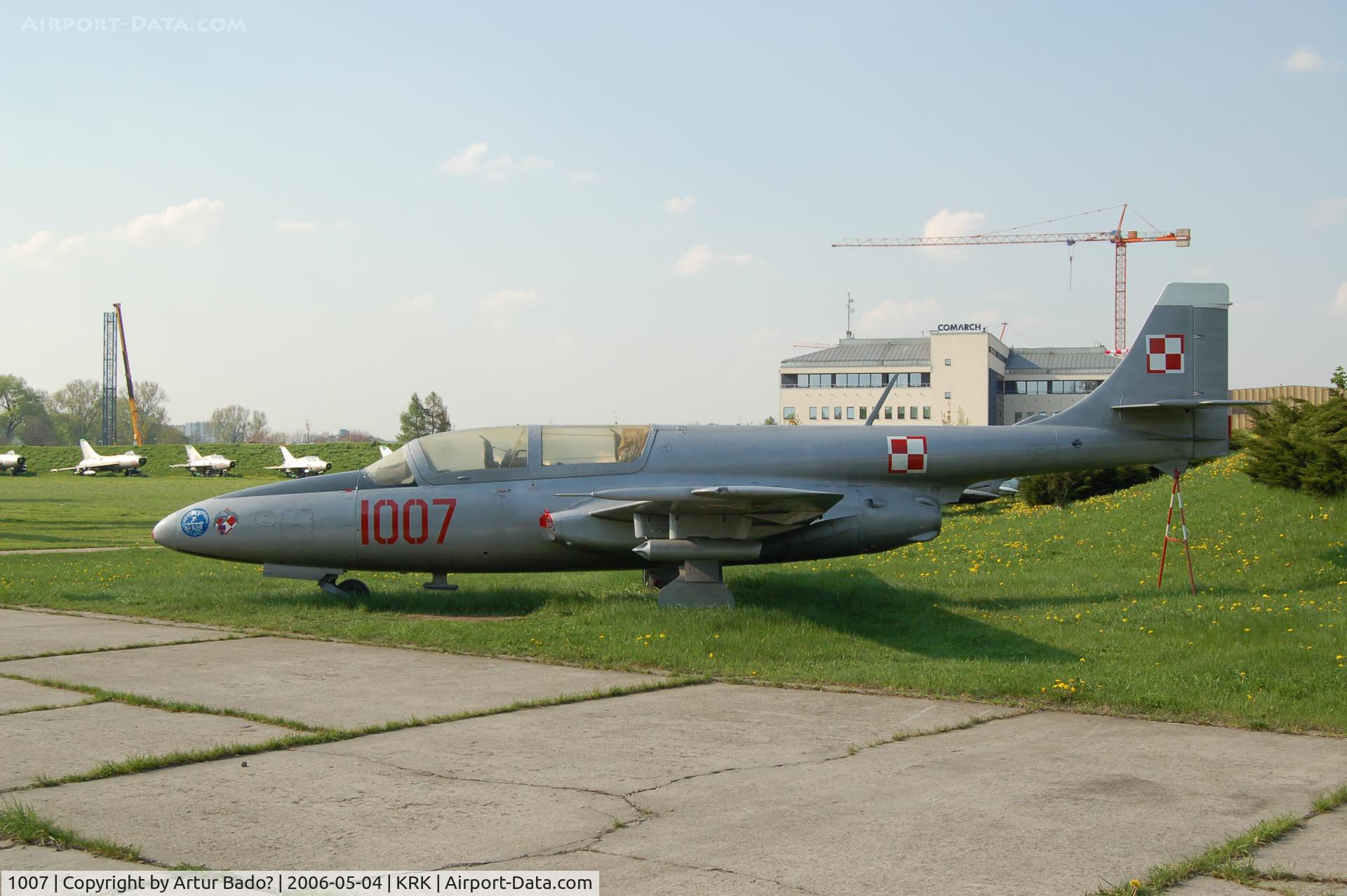 1007, PZL-Mielec TS-11 Iskra bis B C/N 1H-1007, Iskra