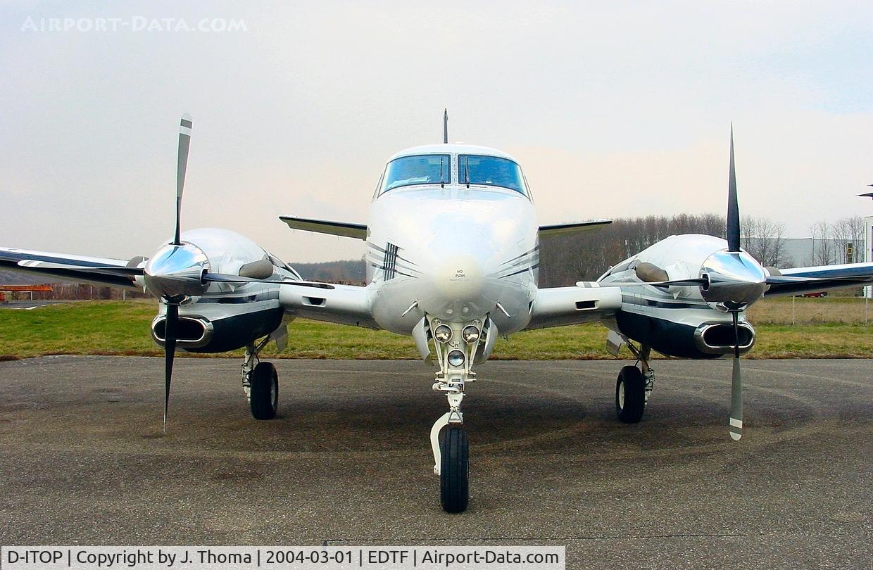 D-ITOP, 2000 Raytheon C90A King Air C/N LJ-1606, Beechcraft King Air C90B
