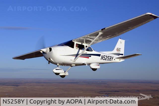 N5258Y, 2002 Cessna 172S C/N 172S9141, Cessna Skyhawk from AOPA's online gallery.