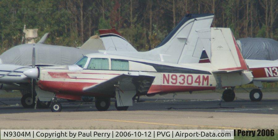N9304M, 1966 Mooney M20E C/N 1237, Well worn Mooney, with her curtains drawn