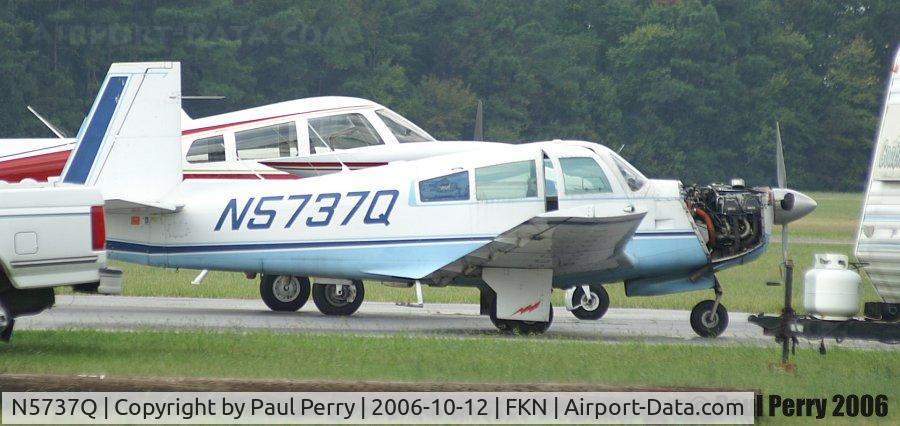 N5737Q, 1965 Mooney M20E C/N 727, Have a look under the cowl