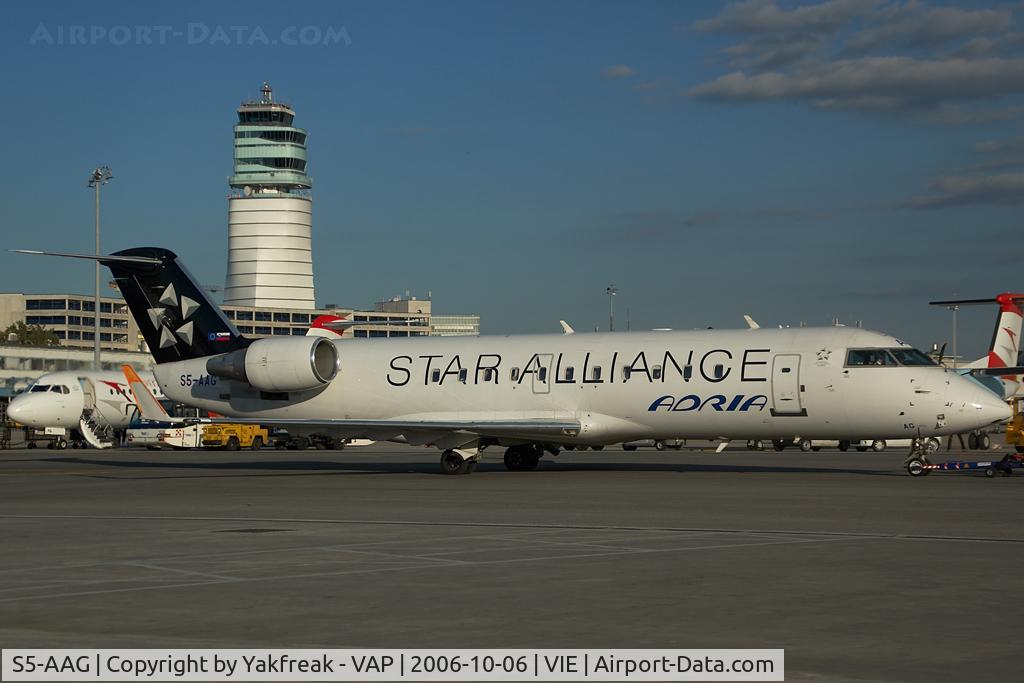 S5-AAG, 2000 Canadair CRJ-200LR (CL-600-2B19) C/N 7384, Adria Airways Regionaljet in Star Alliance colors
