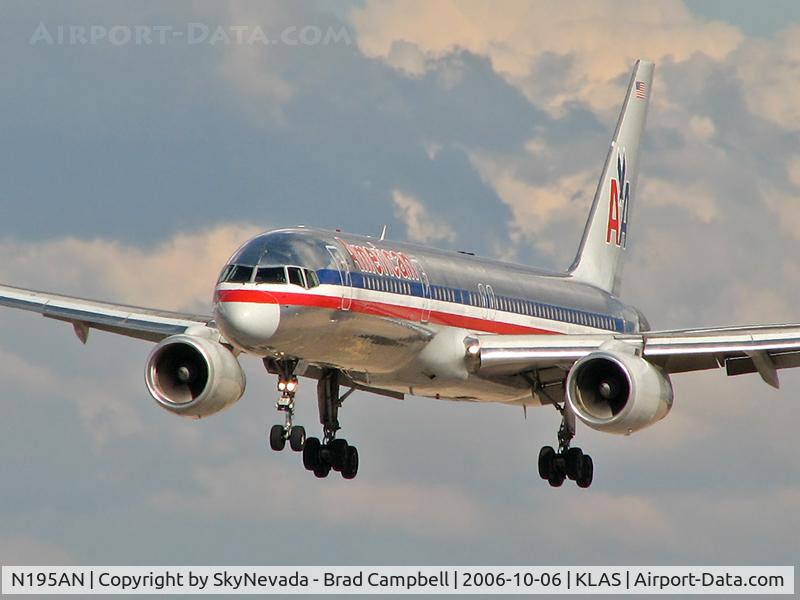 N195AN, 2001 Boeing 757-223 C/N 32389, American Airlines / 2001 Boeing 757-223