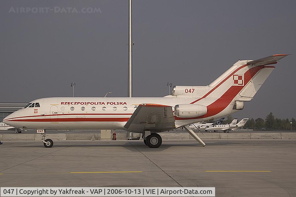 047, 1980 Yakovlev Yak-40 C/N 9021560, Polish Air Force Yakovlev 40